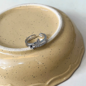 Anillo de Plata de Ley S925 con Diseño de Mariposa, Engaste Pavé, Joyería Fina para Uso Diario de Mujer - Product Image 3