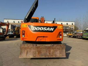 Excavatrice sur pneus hydraulique d'occasion 2023 Doosan 150 DX140 DH150 DX150W-9C 15 tonnes au prix le plus bas - Product Image 3