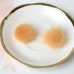 Pompon en fourrure de raton laveur moelleux de taille personnalisée pour l'utilisation du vêtement Pompons en fourrure de raton laveur à pression détachables - Product Image 5