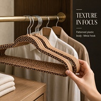 Cintre en velours floqué antidérapant à imprimé léopard pour chemises, robes et costumes, idéal pour hôtels, magasins et armoires individuelles