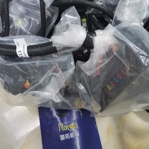 สายรัดภายนอก PC300-8 ใหม่เอี่ยม 207-06-76511 2070676511 สำหรับรถขุด - Product Image 2