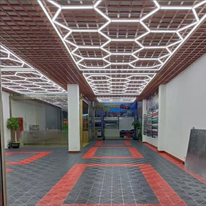 <span class=keywords><strong>Hexagone</strong></span> détaillant l'atelier lumières <span class=keywords><strong>Led</strong></span> pour magasin de voiture et Garage plafond lumières en nid d'abeille travail Garage lumière <span class=keywords><strong>LED</strong></span> - Product Image 3