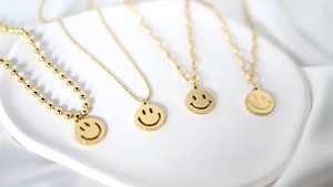 Venta al por mayor 18K chapado en oro de acero inoxidable libre impermeable joyería sonrisa encanto feliz sonrisa cara colgante collar de cadena para las mujeres - Product Image 3