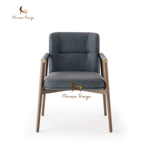 Sedia da Pranzo Moderna in Legno Massello Stile Nordico, Poltrona Presidenziale con Schienale Robusto e Durevole - Product Image 3