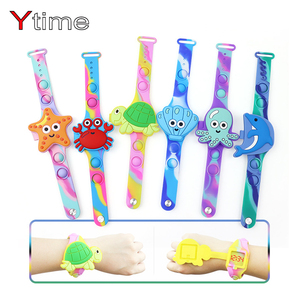 Nouvelles <span class=keywords><strong>montres</strong></span> numériques LED tactiles <span class=keywords><strong>en</strong></span> silicone pour enfants, série Océan, <span class=keywords><strong>en</strong></span> forme d'animaux marins, avec fonction pop fidget, cadeau promotionnel - Product Image 6