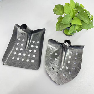 Outil de nettoyage d'égouts et de fosses septiques, pelle à angle droit avec lame métallique et manche en bois pour l'élimination des boues, idéale pour fossés et puits d'égouts - Product Image 3
