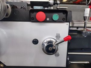 Nhiệm vụ nặng nề ca6140 <span class=keywords><strong>CNC</strong></span> phay trung tâm công nghiệp hướng dẫn sử dụng máy tiện với thành phần động cơ cốt lõi cho thiết kế ngang kim loại - Product Image 4