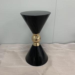 <span class=keywords><strong>Tabouret</strong></span> <span class=keywords><strong>de</strong></span> <span class=keywords><strong>bar</strong></span> rond <span class=keywords><strong>pour</strong></span> fête et événement Table <span class=keywords><strong>de</strong></span> <span class=keywords><strong>bar</strong></span> moderne design blanc et noir <span class=keywords><strong>pour</strong></span> mariage dans la salle d'hôtel - Product Image 2