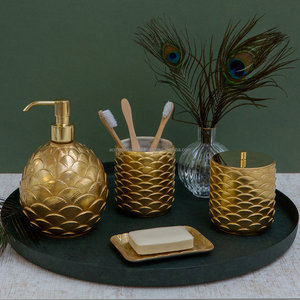 Jabonera montada en la pared de latón dorado de diseñador, jabonera de aluminio de gran tamaño de calidad Superior, diseño elegante hecho en La India - Product Image 2