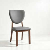 Chaise de salle à manger nordique en bois massif avec dossier capitonné en cuir, design moderne et minimaliste pour la maison, le restaurant et le salon