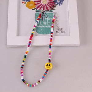 Collar corto bohemio con cuentas de colores y cara sonriente de dibujos animados, joyería para fiestas - Product Image 3