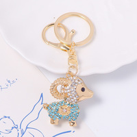 Adorable porte-clés 3D en alliage de zinc avec strass étincelants, breloque chèvre ou breloque mouton pour sac à dos, accessoires de décoration quotidienne