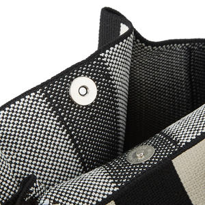 Bolso de Hombro Tipo Cubo para Viaje y Compras, Tejido a Crochet, con Diseño Floral Elegante a Rayas, Duradero, Impermeable y de Gran Capacidad - Product Image 3