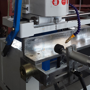 Máy làm lỗ khóa cửa sổ và cửa nhôm, nhựa PVC/ Máy phay sao chép đầu đơn - Product Image 2