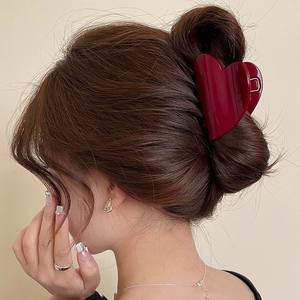 Pince à cheveux en résine acrylique imprimée cœur rouge et requin, taille moyenne, pour femme, nouveau design, accessoires capillaires élégants - Product Image 2