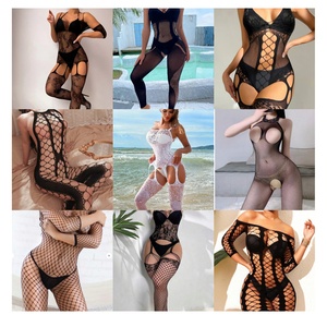 Shape Body Moulant Noir À Manches Longues Et Décolleté Plongeant | Shape | PLT FR
