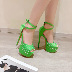 Nuove <span class=keywords><strong>Scarpe</strong></span> da Donna Impermeabili con Plateau e Borchie <span class=keywords><strong>Verdi</strong></span>, Sexy, Alla Moda, di Alta Gamma e Personalizzate, Sandali con <span class=keywords><strong>Tacco</strong></span> Alto - Product Image 1