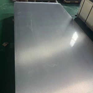Láminas Decorativas de Laminado HPL Remica Serie Metal, Diseño Moderno, Resistentes al Agua, Ignífugas, Marca Qiute, <span class=keywords><strong>Precio</strong></span> de Fábrica, <span class=keywords><strong>Formica</strong></span> Dorada - Product Image 1