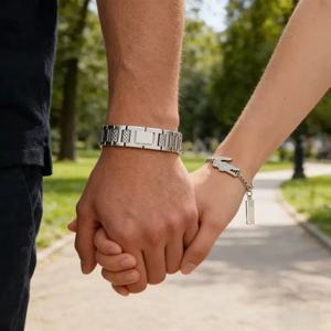 Nuevo Brazalete Curvo de Moda para Hombre, Brazalete de Acero Inoxidable Ajustable con Grabado de Cocodrilo - Product Image 1