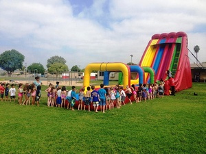Tobogán Inflable Gigante <span class=keywords><strong>de</strong></span> Arcoíris <span class=keywords><strong>de</strong></span> 30 pies, Tobogán Acuático Inflable <span class=keywords><strong>de</strong></span> PVC <span class=keywords><strong>de</strong></span> Gran Tamaño con Piscina para Niños, Eventos <span class=keywords><strong>de</strong></span> Parques Infantiles - Product Image 1
