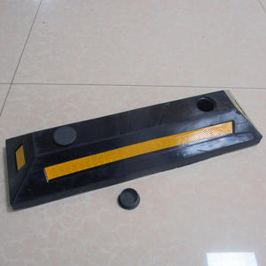 ホイールストッパー540*160 * 100mmヘビーデューティー反射ゴムポジショナー車用タイヤストッパー - Product Image 2