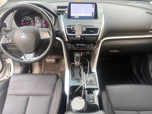 Mitsubishi <span class=keywords><strong>Eclipse</strong></span> Cross 2021 de Alto Rendimiento, 1.5T Turbo SUV 4WD 4x4 Automático CVT Gasolina LHD, Auto Usado Confiable para Exportación - Product Image 4