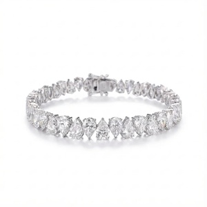 Pulsera de Diamantes con Diseño de Pera Asimétrica - Oro de 9k, 14k, 18k - Product Image 4