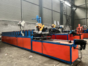 Máquina formadora de puerta de persiana enrollable en frío con componentes de núcleo de motor y cojinete para máquina enrolladora de puerta de uso de techo - Product Image 3