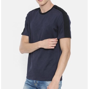 Camiseta de Hombre 100% Algodón de Alta Calidad, Personalizada OEM, 220 Gramos, Tejido Jersey, Ecológica, Transpirable, con Estampado de Logotipo y Patrón Sólido - Product Image 2