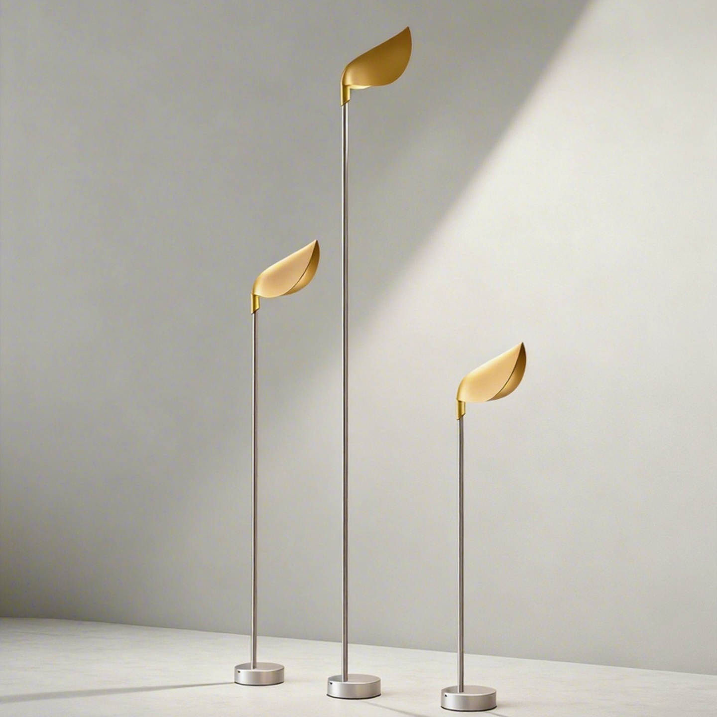 New Product Waterproof Outdoor Garden Led Pole Lwan Lights Terrace Garden Villa Gold Leaf Plug-in Landscape Lights