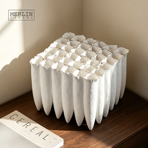 Jarrón de Cerámica Hecho a Mano <span class=keywords><strong>Merlin</strong></span> Living, Jarrón Esmaltado con Diseño de Brotos de Bambú, Decoración de Cerámica para Mesa, Venta al por Mayor de Fábrica Chaozhou - Product Image 5