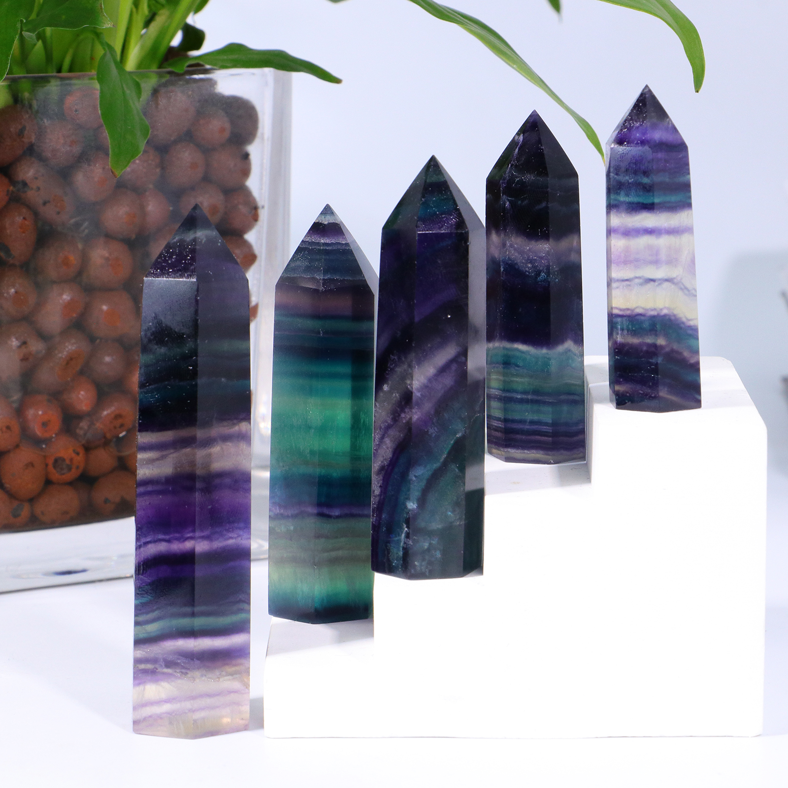 Tour de fluorite colorée