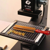 Machine à estamper à chaud manuelle, blocs faits à la main, machine à gaufrage, positionnement laser, machine à estamper le cuir personnalisée, sur mesure