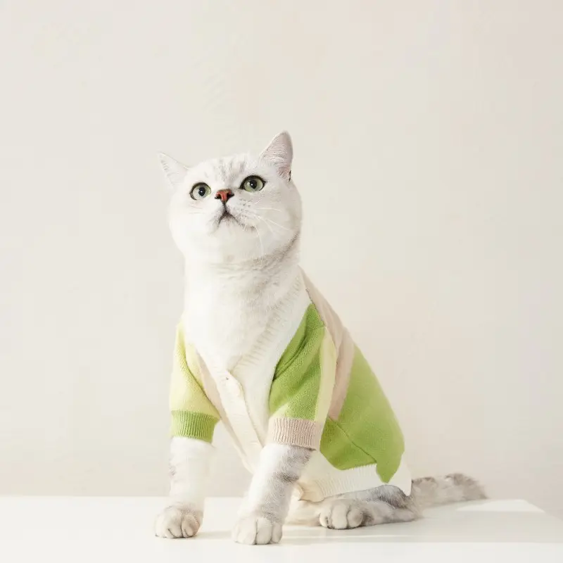 UFBemo Amazon Hot Sale Dog Clothes Spring Fall Fashion Design Knitted Sweater Cardigan Pet Clothing