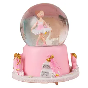 Romantico carillon in resina Ballerina globo di neve Souvenir di nozze regalo favorisce Souvenir personalizzato coppia palla di neve