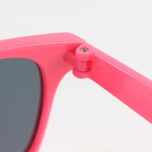 Lunettes de soleil promotionnelles pour garçons et filles, logo personnalisé, lunettes de soleil en plastique tendance, lunettes de soleil <span class=keywords><strong>pas</strong></span> chères pour enfants - Product Image 5