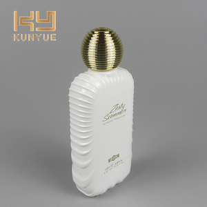 Flacons de pulvérisation de <span class=keywords><strong>parfum</strong></span> en verre noir arabe de luxe rectangulaire 100ml avec capuchon noir pour hommes - Product Image 4