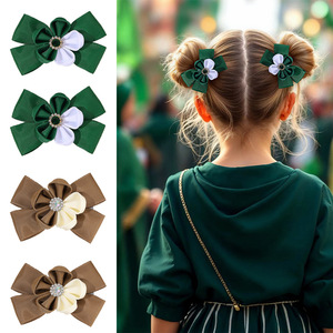 Pinzas para el cabello con lazo de flores en colores contrastantes, pasadores de cinta acanalada con diamantes de imitación para niñas, accesorios diarios para el cabello. - Product Image 1