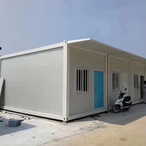 Chantier de construction moderne assemblant des structures de 20 et 40 pieds, des maisons préfabriquées en panneaux sandwich. - Product Image 3