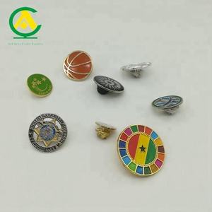 Broche plaquée or et argent Joyeux Noël et Nouvel An, épinglette en métal émaillé, badge de dessin animé, bijou cadeau, vente en gros - Product Image 3