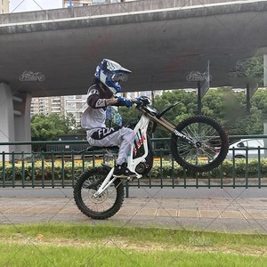 Motocicleta Todoterreno Profesional de Motocross Grado 2026 Surron Light X 72V para Cross Country - Product Image 2