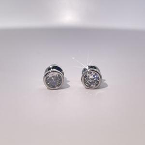 Boucles d'oreilles clous géométriques classiques et simples pour femmes Tianyu Gems en alliage de laiton plaqué or avec perle - Product Image 6