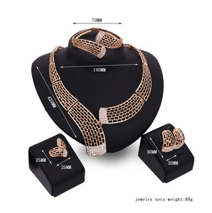 X4134 moda diamantes de imitación oro boda joyería conjunto aleación collar pendientes pulsera y anillo 4 Uds conjunto de joyería al por mayor - Product Image 2