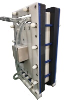 Procédé d'électrodialyse à membrane bipolaire pour l'industrie des boissons, jus, cidres, ajustement du pH, respectueux de l'environnement, facile à utiliser