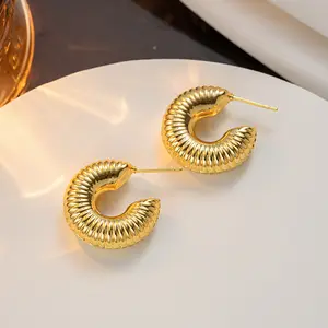 High quality stainless steel c shape studs earrings Women fine jewelry stud earring Retro hollow titanium high end earrings girl