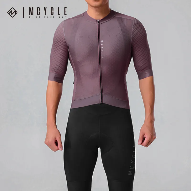 Mccle उच्च गुणवत्ता वाली साइकिलिंग 3 रियर जेब चक्रों में नमी तेज सूखी कस्टम साइकिलिंग जर्सी के परिधान