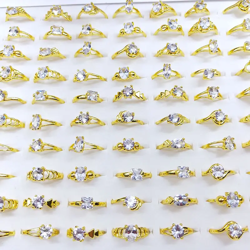 24K सोना मढ़वाया स्फटिक शादी के छल्ले चमकदार फिंगर आभूषण थोक बहुत सारे मिश्रित शैली ज्यामितीय आइस्ड बाहर घन जिक्रोन अंगूठी उपहार