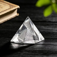 3D Lasergravierte Ägyptische Pyramide Hochklare Premium Polierte K9 Kristall Hochzeitsthema Heim- und Bürodekoration Sammlerstück Kristall