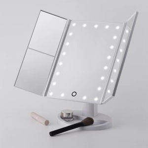 Bán buôn Hot Ba trifold gương Máy tính để bàn đứng có thể gập lại du lịch Vanity xách tay LED gương trang điểm với LED ánh sáng - Product Image 5