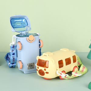 Gobelet à eau en plastique pour enfants, modèle 2026, en forme de bus, avec paille, mignon, pour boire directement - Product Image 2